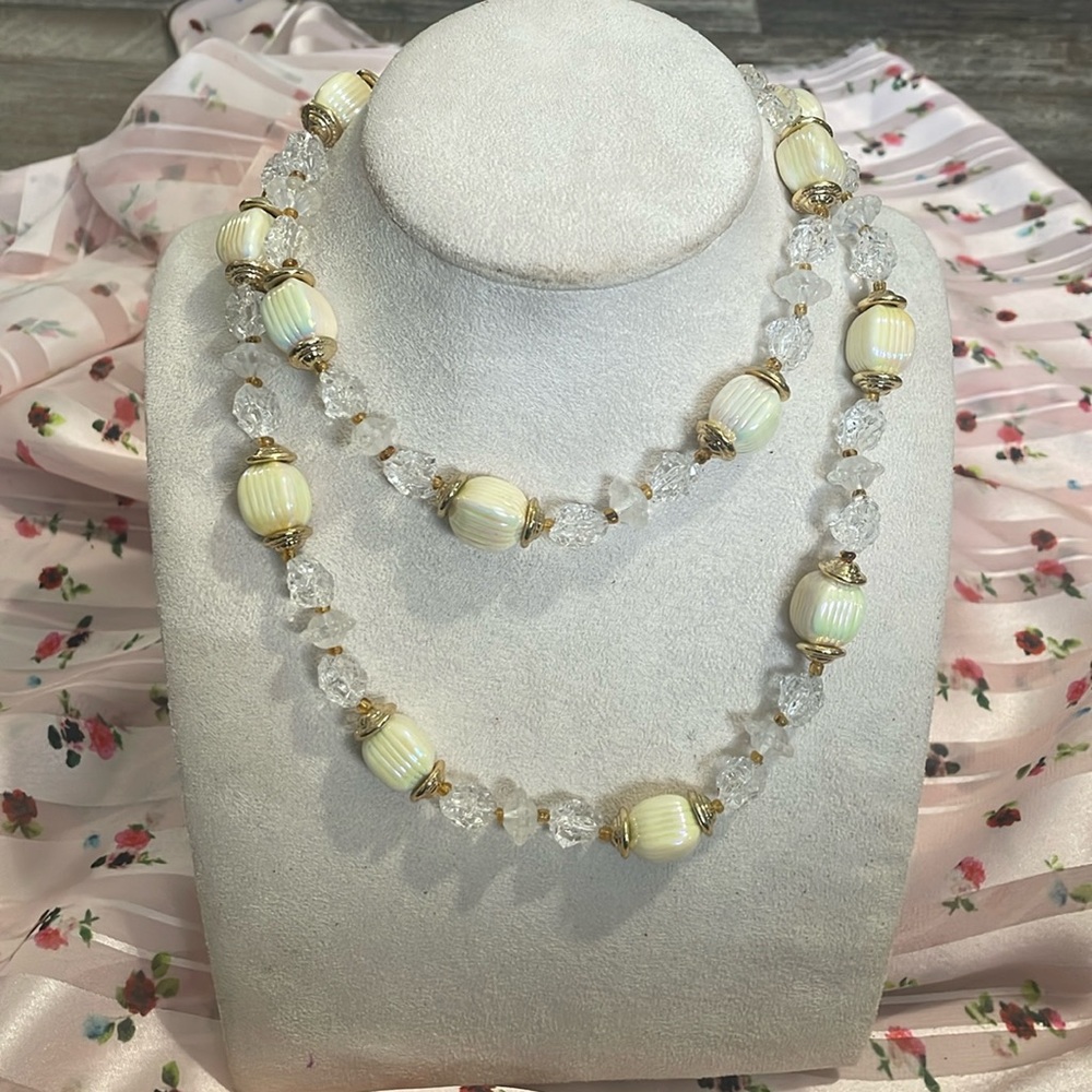 Clear & Pearlescent Beaded Necklace